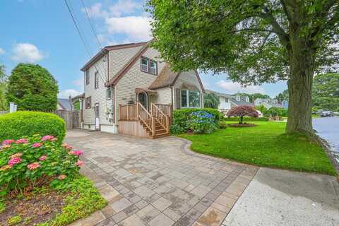 3853 Lincoln Street, Seaford, NY 11783