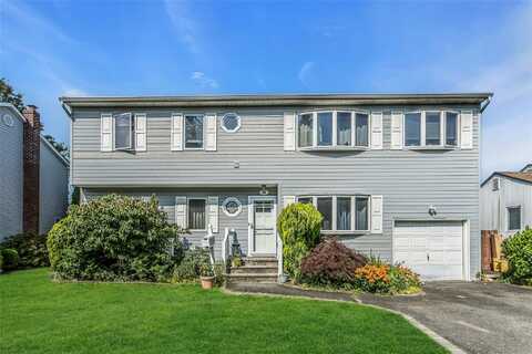 20 Wensley Road, Plainview, NY 11803