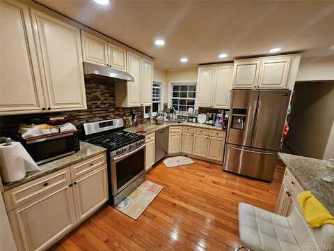100 Glenmore Avenue, Hempstead, NY 11550