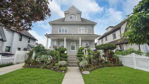 89-10 189th Street, Hollis, NY 11423