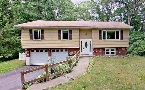 81 Ritter Road, Stormville, NY 12582