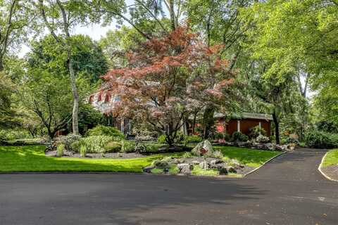 4 Catherine Court, Suffern, NY 10901