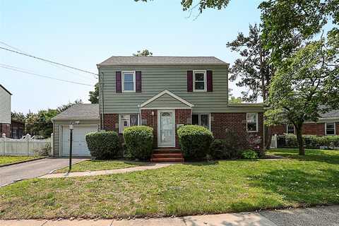 99 Roosevelt Court, Carle Place, NY 11514