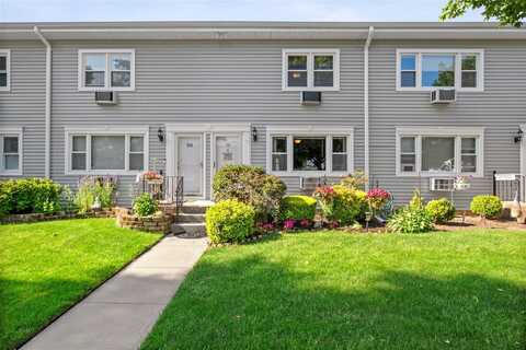 103 Finch Lane, Islip, NY 11751