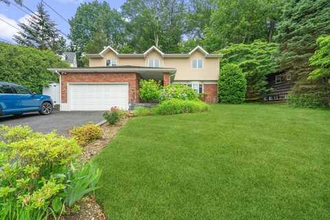 44 Sandy Hollow Road, Port Washington, NY 11050