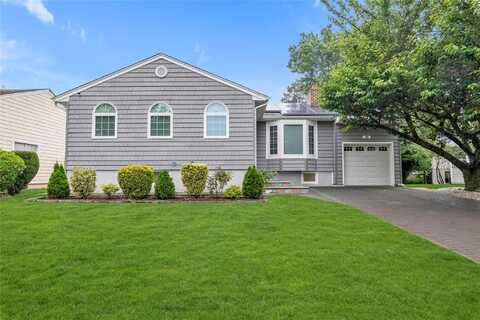 38 Eastwood Lane, Valley Stream, NY 11581