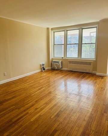 86-05 60 Road, Elmhurst, NY 11373