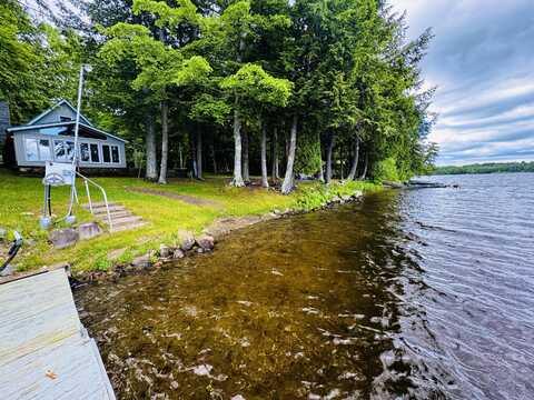 88 Whites Pond Road, Palmyra, ME 04965
