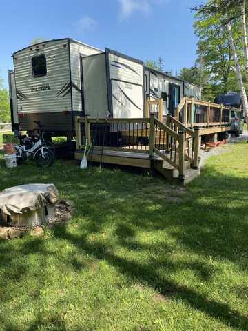 64 Duck Walk, Warren, ME 04864