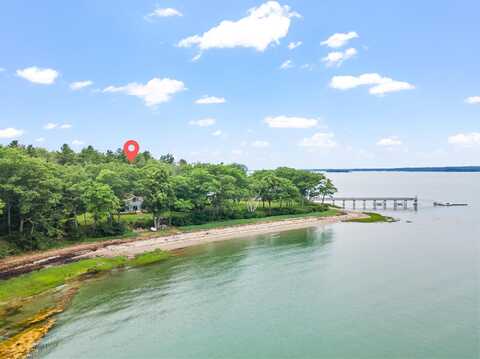 9 Broad Reach Road, Chebeague Island, ME 04017