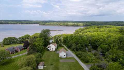 76 Donahue Drive, South Thomaston, ME 04858