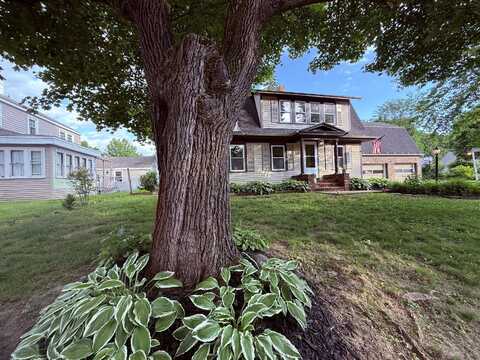 15 S Road, Brewer, ME 04412