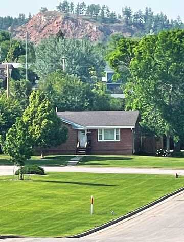 2102 Albany Avenue, Hot Springs, SD 57747