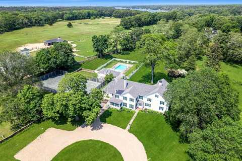 31 Lamberts Cove Road, Vineyard Haven, MA 02568