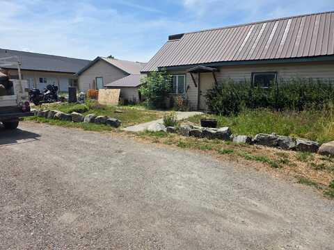 117 3rd Avenue SE, Ronan, MT 59864