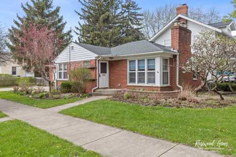 902 W Downer Place, Aurora, IL 60506