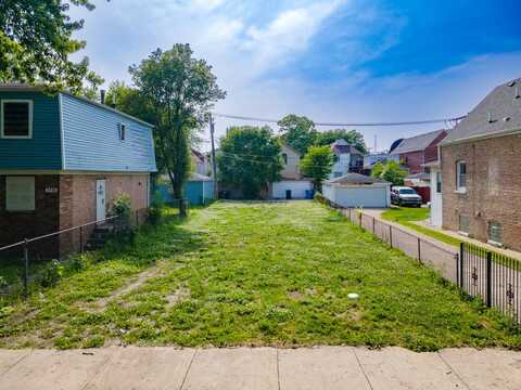 7112 S University Avenue, Chicago, IL 60619