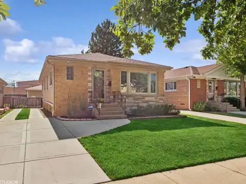 7746 N Octavia Avenue, Niles, IL 60714