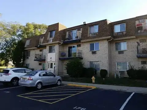 280 Shorewood Drive, Glendale Heights, IL 60139