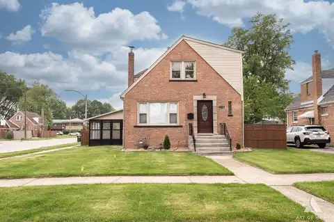 9156 S Sawyer Avenue, Evergreen Park, IL 60805