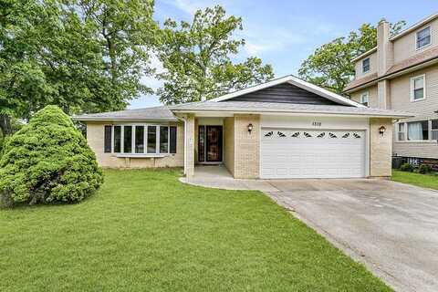 1310 Vinewood Avenue, Willow Springs, IL 60480