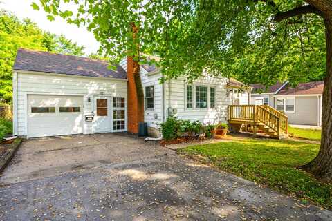 325 Douglas Street, Oswego, IL 60543
