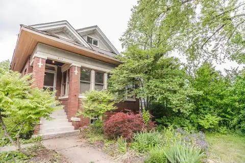 415 N Ridgeland Avenue, Oak Park, IL 60302