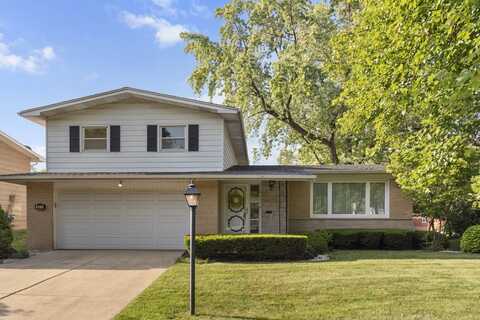 821 W Manor Court, Glenwood, IL 60425