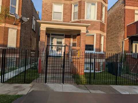 7125 S Cornell Avenue, Chicago, IL 60649