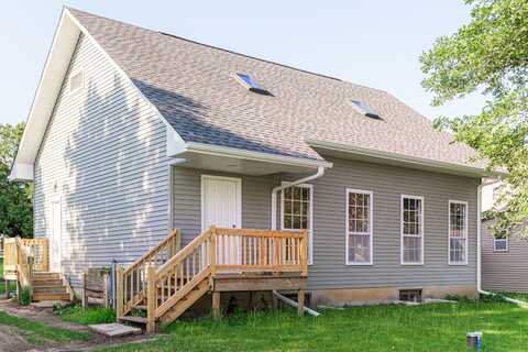 402 North Street, Monroe Center, IL 61052
