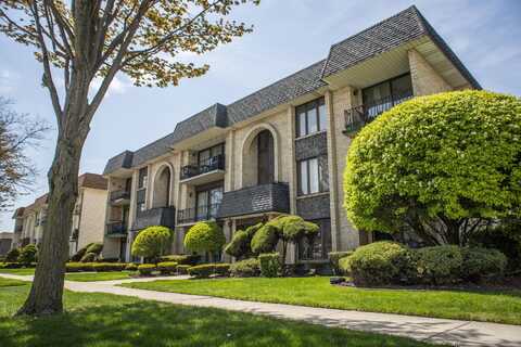 10702 S Keating Avenue, Oak Lawn, IL 60453