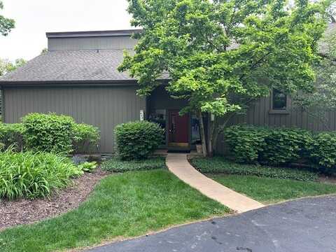 640 Old Barn Road, Lake Barrington, IL 60010