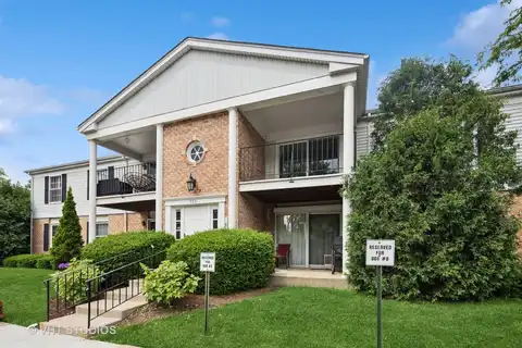 969 Golf Course Road, Crystal Lake, IL 60014