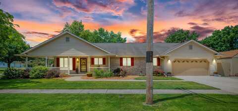 401 N Walnut Street, Oakland, IL 61943