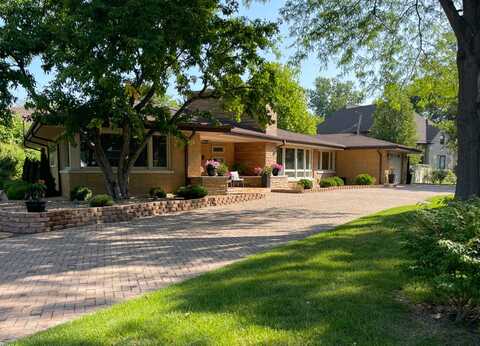711 E Greenview Road, Itasca, IL 60143