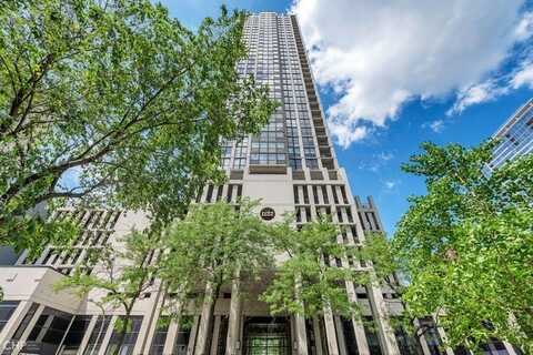1122 N Clark Street, Chicago, IL 60610