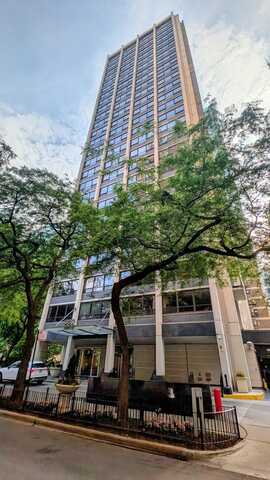 222 E PEARSON Street, Chicago, IL 60611