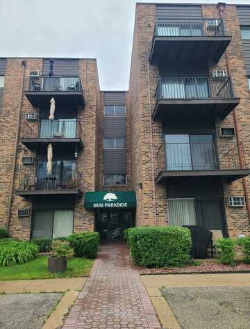 8936 N Parkside Avenue, Des Plaines, IL 60016