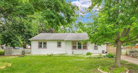 10 Park Lawn Street, Paxton, IL 60957