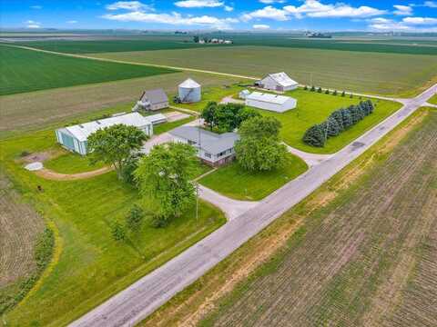 708 N 1950th Road, Tonica, IL 61370