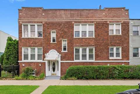 4100 W George Street, Chicago, IL 60641