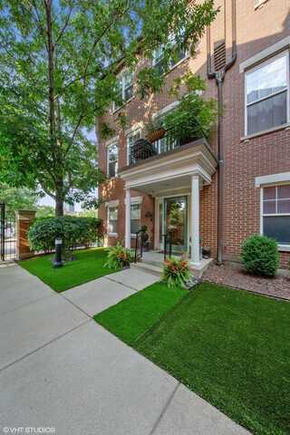 210 W Scott Street, Chicago, IL 60610