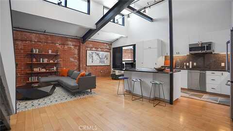 120 S Hewitt Street, Los Angeles, CA 90012