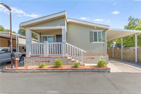 675 W Oakland Avenue, Hemet, CA 92543