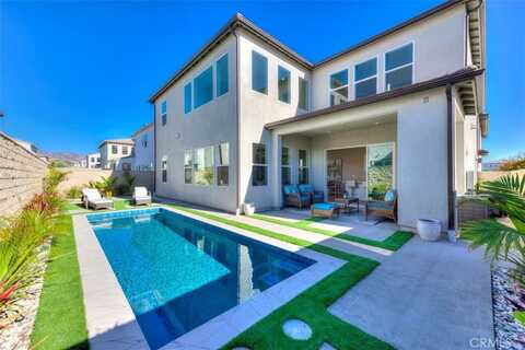 111 Edna Parkway, Lake Forest, CA 92630
