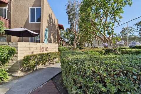 1010 W Macarthur Boulevard, Santa Ana, CA 92707