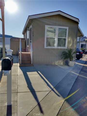 80 Huntington Street, Huntington Beach, CA 92648