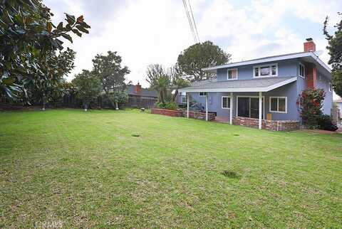 12172 Woodlawn Avenue, North Tustin, CA 92705