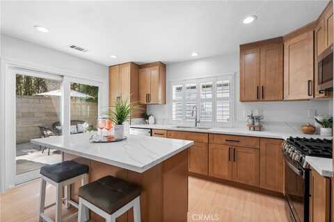2 Chestnut Drive, Aliso Viejo, CA 92656