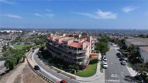 2700 E Panorama Drive, Signal Hill, CA 90755